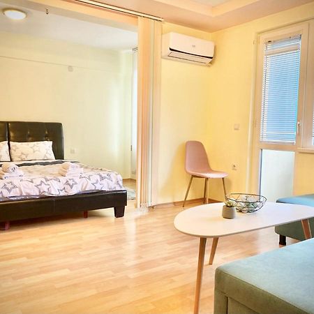 Sunny Central Apartment With Tv & Wi-Fi Eski Zağra Dış mekan fotoğraf