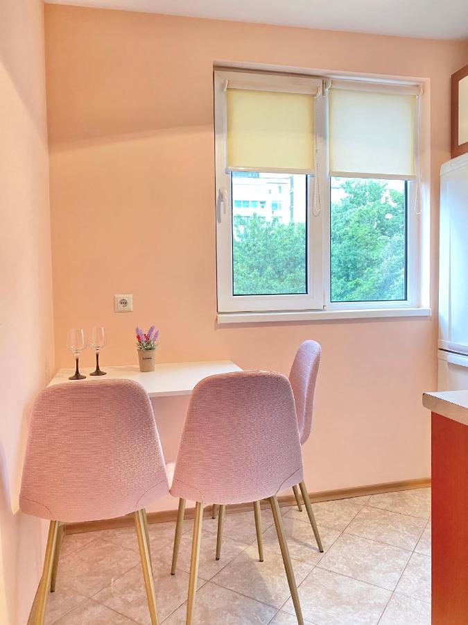 Sunny Central Apartment With Tv & Wi-Fi Eski Zağra Dış mekan fotoğraf