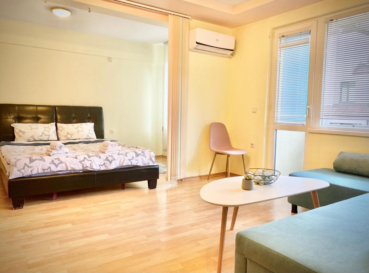 Sunny Central Apartment With Tv & Wi-Fi Eski Zağra Dış mekan fotoğraf