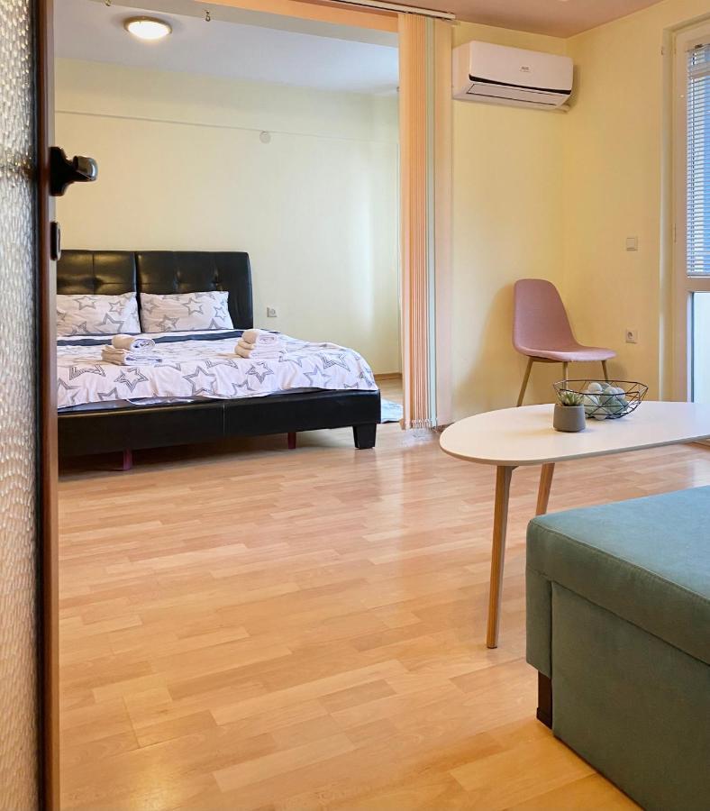Sunny Central Apartment With Tv & Wi-Fi Eski Zağra Dış mekan fotoğraf